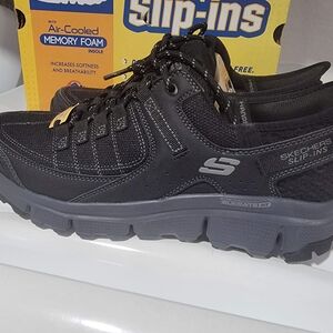 New Men's Skechers Slip-ins. Black shoes with Air-Cooled Memory Foam- Size 11